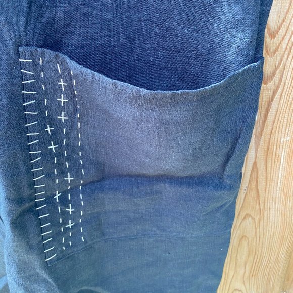 Black linen sashiko stitch tunic dress with pockets - handmade by Zoe Loomis - Picture 3 of 16